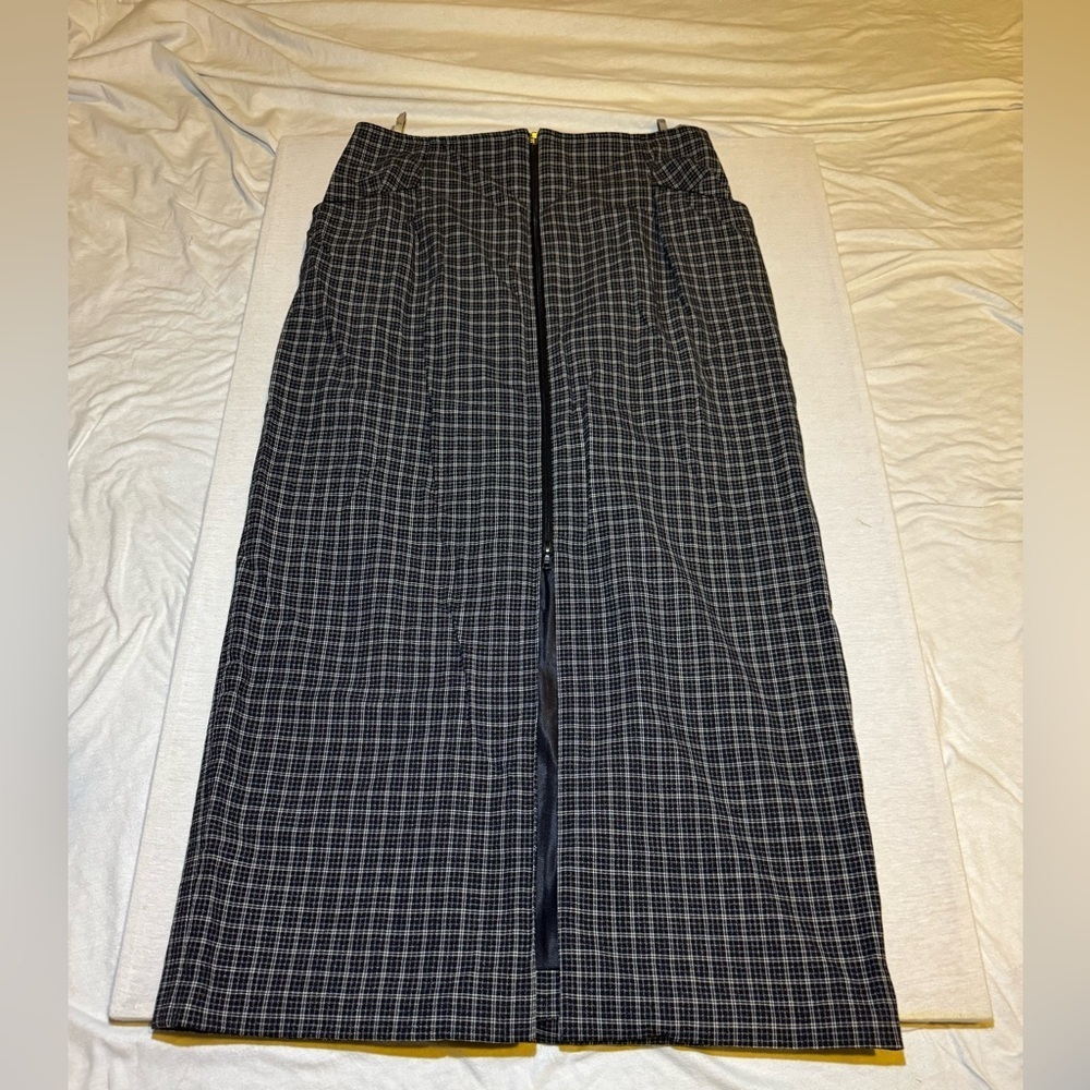 Elegant Black Plaid skirt